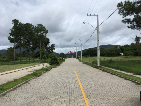 Imagem Terreno à Venda, 418 m² em São João Do Rio Vermelho - Florianópolis Imagem Terreno à Venda, 418 m² em São João Do Rio Vermelho - Florianópolis