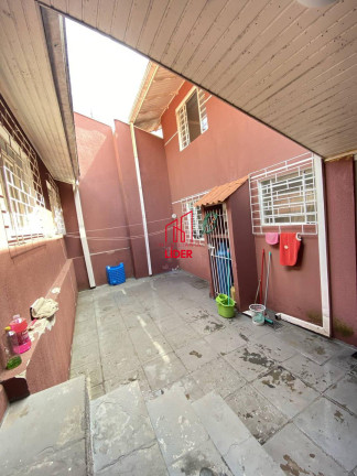 Imagem Casa com 3 Quartos à Venda, 181 m² em São Lourenço - Curitiba Imagem Casa com 3 Quartos à Venda, 181 m² em São Lourenço - Curitiba