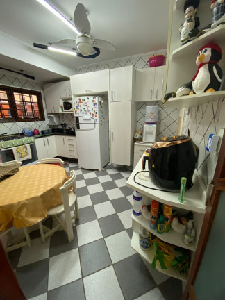 Imagem Casa com 5 Quartos à Venda, 200 m² em Aparecida - Santos