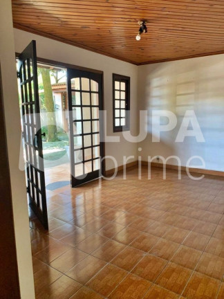 Casa com 2 Quartos à Venda, 227 m² em Tremembé - São Paulo