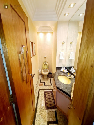 Imagem Cobertura com 3 Quartos à Venda, 472 m²