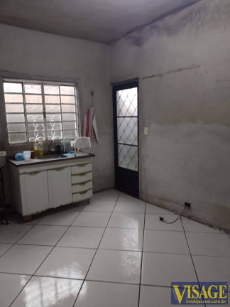 Casa com 2 Quartos à Venda,  em Jd. St. Marina - Jacareí