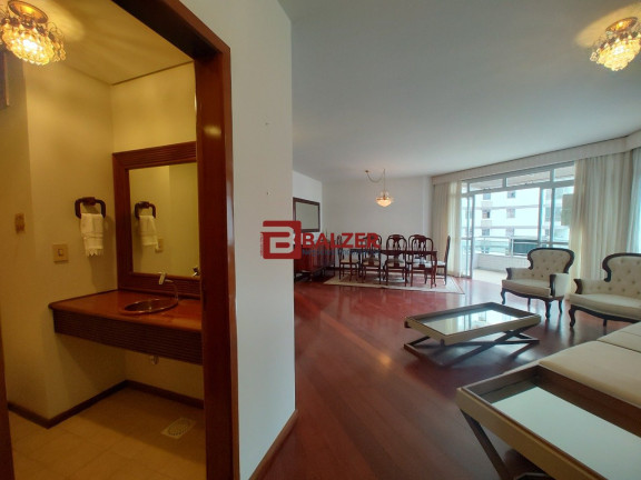 Apartamento com 4 Quartos à Venda, 257 m² em Centro - Florianópolis