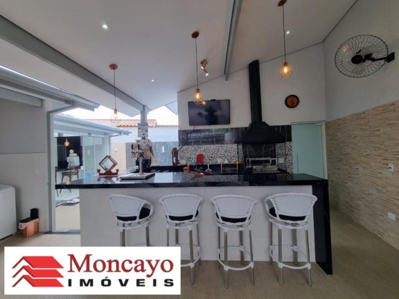 Imagem Casa com 3 Quartos à Venda, 327 m² em Centro - Caraguatatuba Imagem Casa com 3 Quartos à Venda, 327 m² em Centro - Caraguatatuba