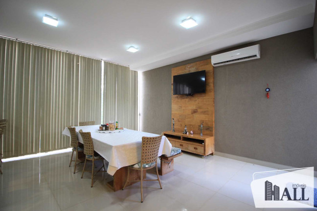 Imagem Casa com 3 Quartos à Venda, 230 m² em Centro - Bady Bassitt Imagem Casa com 3 Quartos à Venda, 230 m² em Centro - Bady Bassitt