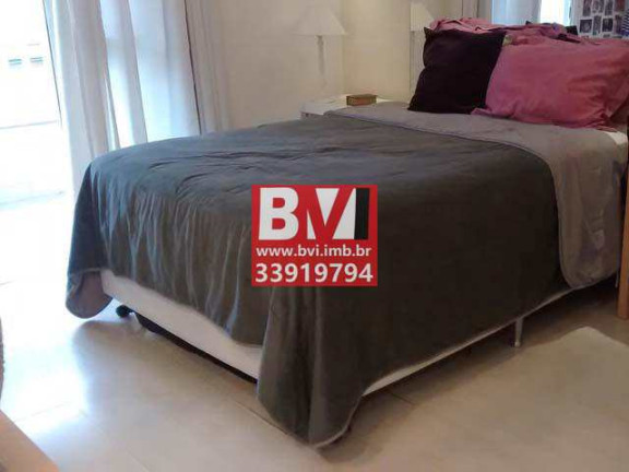 Imagem Casa com 3 Quartos à Venda, 402 m² em Olaria - Rio De Janeiro Imagem Casa com 3 Quartos à Venda, 402 m² em Olaria - Rio De Janeiro