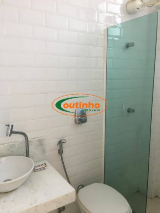 Imagem Casa com 5 Quartos à Venda, 236 m² em Tijuca - Rio De Janeiro Imagem Casa com 5 Quartos à Venda, 236 m² em Tijuca - Rio De Janeiro