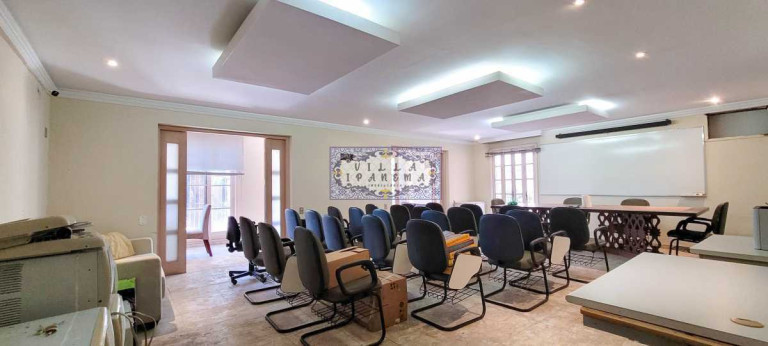 Imagem Imóvel com 14 Quartos à Venda, 606 m² em Humaitá - Rio De Janeiro Imagem Imóvel com 14 Quartos à Venda, 606 m² em Humaitá - Rio De Janeiro