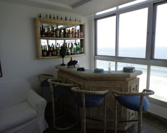 Imagem Apartamento com 4 Quartos à Venda, 195 m² em Pitangueiras - Guarujá