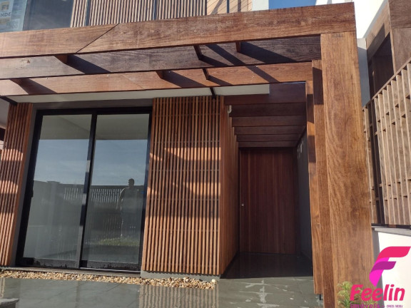 Imagem Casa com 3 Quartos à Venda, 197 m² em Rio Tavares - Florianópolis