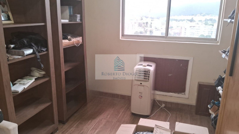 Imagem Imóvel com 2 Quartos à Venda, 55 m² em Taquara - Rio De Janeiro Imagem Imóvel com 2 Quartos à Venda, 55 m² em Taquara - Rio De Janeiro