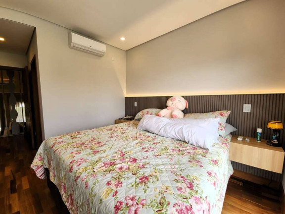 Imagem Casa com 3 Quartos à Venda, 303 m² em Golf Village - Carapicuíba