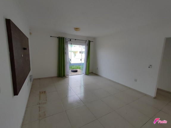 Imagem Casa com 3 Quartos à Venda, 99 m² em São João Do Rio Vermelho - Florianópolis Imagem Casa com 3 Quartos à Venda, 99 m² em São João Do Rio Vermelho - Florianópolis