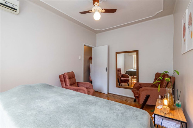 Imagem Casa com 4 Quartos à Venda,  em Petrópolis - Porto Alegre