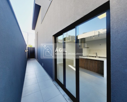 Imagem Casa com 3 Quartos à Venda, 300 m² em Condomínio Terras Do Vale - Caçapava Imagem Casa com 3 Quartos à Venda, 300 m² em Condomínio Terras Do Vale - Caçapava