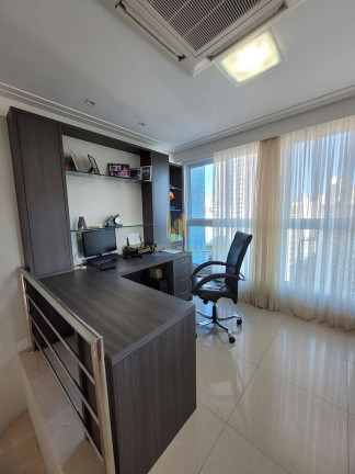 Imagem Apartamento com 3 Quartos à Venda, 252 m² em Centro - Balneário Camboriú Imagem Apartamento com 3 Quartos à Venda, 252 m² em Centro - Balneário Camboriú