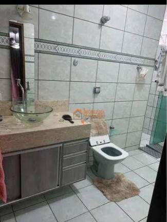 Imagem Sobrado com 3 Quartos à Venda, 352 m² em Jardim Presidente Dutra - Guarulhos Imagem Sobrado com 3 Quartos à Venda, 352 m² em Jardim Presidente Dutra - Guarulhos
