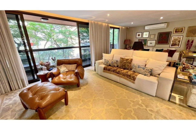 Apartamento com 3 Quartos à Venda, 240 m² em Campo Belo - São Paulo
