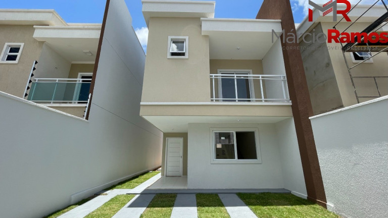 Casa com 4 Quartos à Venda, 127 m² em Centro - Eusébio