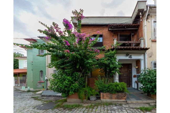 Imagem Casa com 2 Quartos à Venda, 120 m² em Vila Monumento - São Paulo