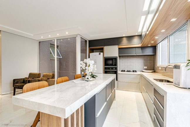 Imagem Sobrado com 3 Quartos à Venda, 380 m² em Centro - Piraquara Imagem Sobrado com 3 Quartos à Venda, 380 m² em Centro - Piraquara