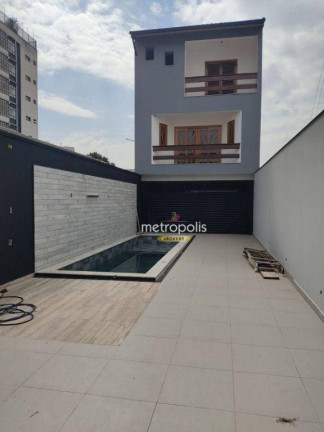 Sobrado com 3 Quartos à Venda, 250 m² em Santa Maria - Santo André