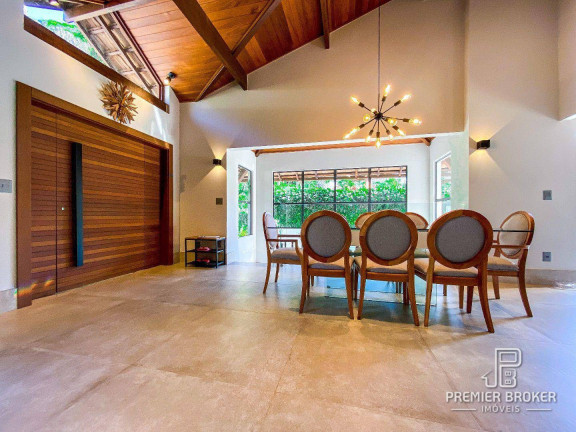 Imagem Casa com 4 Quartos à Venda, 260 m² em Comary - Teresópolis