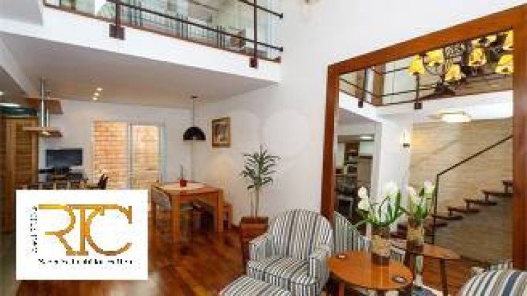 Imagem Casa com 2 Quartos à Venda, 166 m² em Vila Sofia - São Paulo