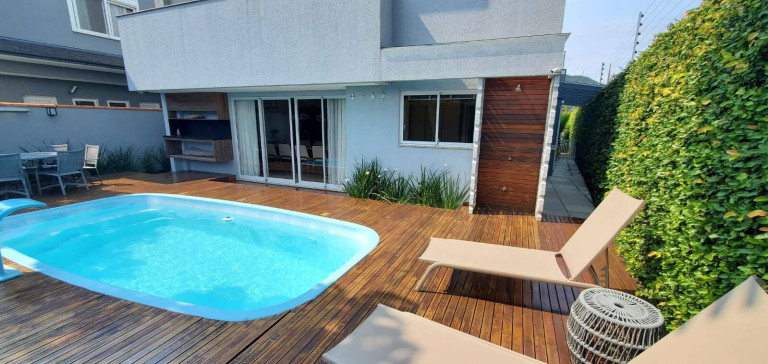 Imagem Casa com 3 Quartos à Venda, 237 m² em Barra Sul - Balneário Camboriú