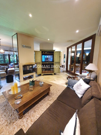 Imagem Casa com 6 Quartos à Venda, 735 m² em Região Do Atalaia - Campos Do Jordão