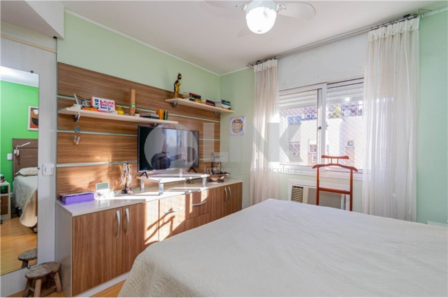 Imagem Imóvel com 3 Quartos à Venda, 200 m² em Menino Deus - Porto Alegre Imagem Imóvel com 3 Quartos à Venda, 200 m² em Menino Deus - Porto Alegre