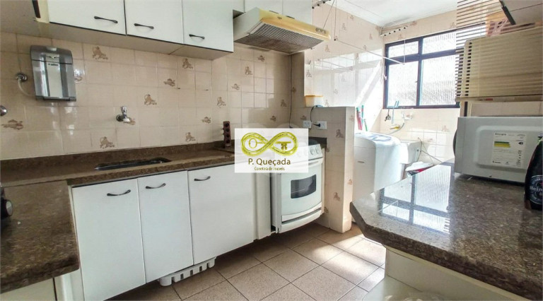 Imagem Imóvel com 3 Quartos à Venda, 79 m² em Enseada - Guarujá Imagem Imóvel com 3 Quartos à Venda, 79 m² em Enseada - Guarujá