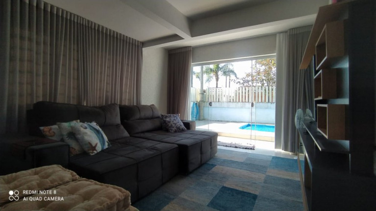 Imagem Sobrado com 4 Quartos à Venda, 240 m² em Itapuã - Pontal Do Paraná