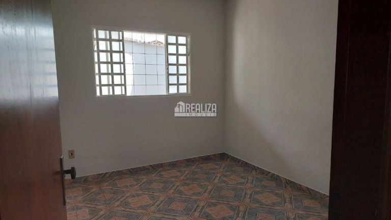 Imagem Casa com 3 Quartos à Venda, 200 m² em Conjunto Manoel Mendes - Uberaba Imagem Casa com 3 Quartos à Venda, 200 m² em Conjunto Manoel Mendes - Uberaba