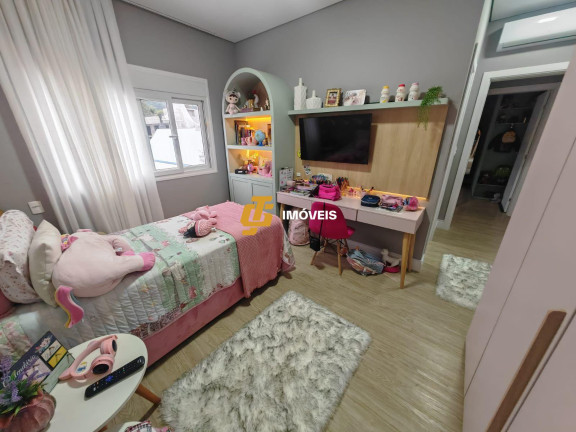 Imagem Casa com 3 Quartos à Venda, 425 m² em Caledônia - Camboriú Imagem Casa com 3 Quartos à Venda, 425 m² em Caledônia - Camboriú