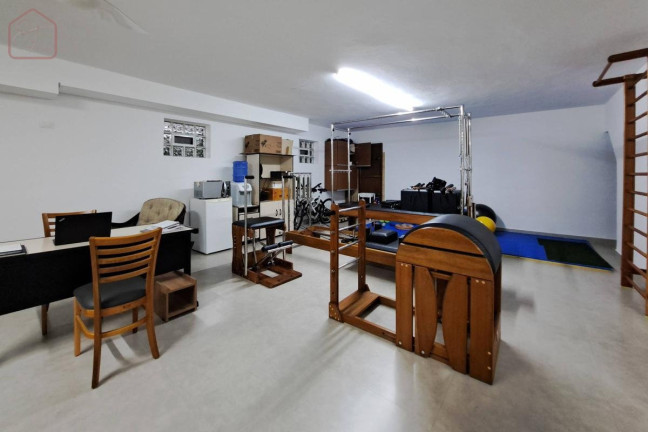 Imagem Casa com 5 Quartos à Venda, 425 m²