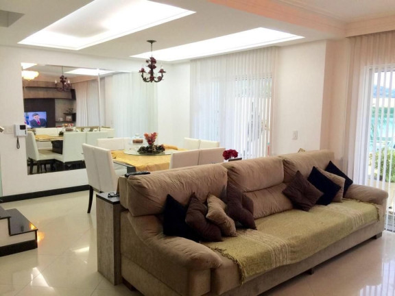 Casa com 3 Quartos à Venda,  em Portinho - Cabo Frio