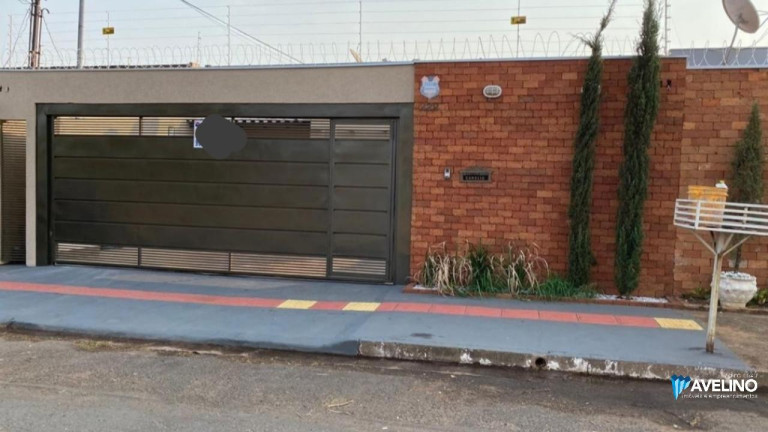 Casa com 3 Quartos à Venda, 150 m² em Arnaldo Estevão Figueiredo - Campo Grande