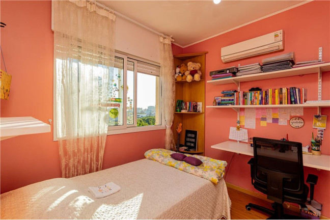 Imagem Imóvel com 3 Quartos à Venda, em Menino Deus - Porto Alegre Imagem Imóvel com 3 Quartos à Venda, em Menino Deus - Porto Alegre