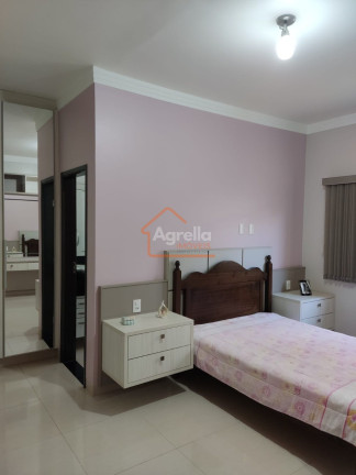 Imagem Casa com 3 Quartos à Venda, 360 m² em Chácara Do Ouro - Mogi Guaçu Imagem Casa com 3 Quartos à Venda, 360 m² em Chácara Do Ouro - Mogi Guaçu