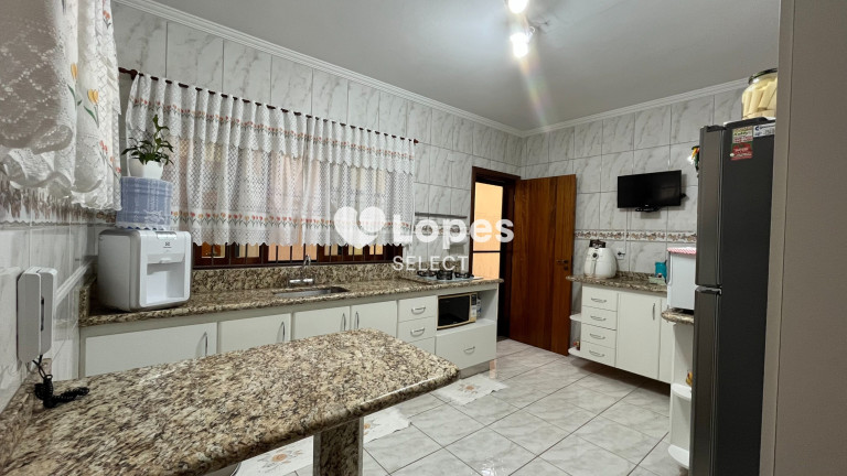 Imagem Casa com 3 Quartos à Venda, 190 m² em Santo Antônio - Louveira