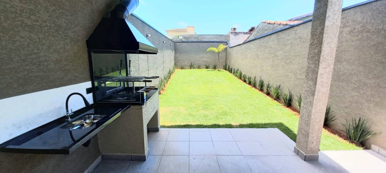 Sobrado com 3 Quartos à Venda, 170 m² em Alvinópolis - Atibaia