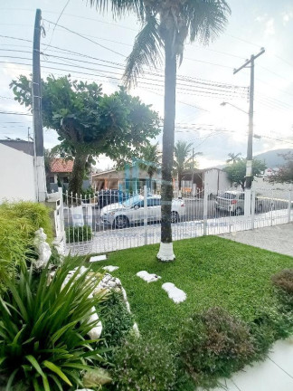 Imagem Casa com 6 Quartos à Venda, 400 m² em Flórida - Praia Grande Imagem Casa com 6 Quartos à Venda, 400 m² em Flórida - Praia Grande