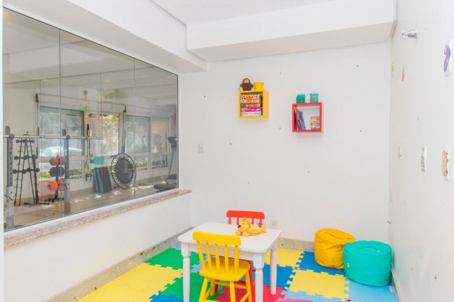 Imagem Imóvel com 3 Quartos à Venda, 102 m² em Menino Deus - Porto Alegre Imagem Imóvel com 3 Quartos à Venda, 102 m² em Menino Deus - Porto Alegre