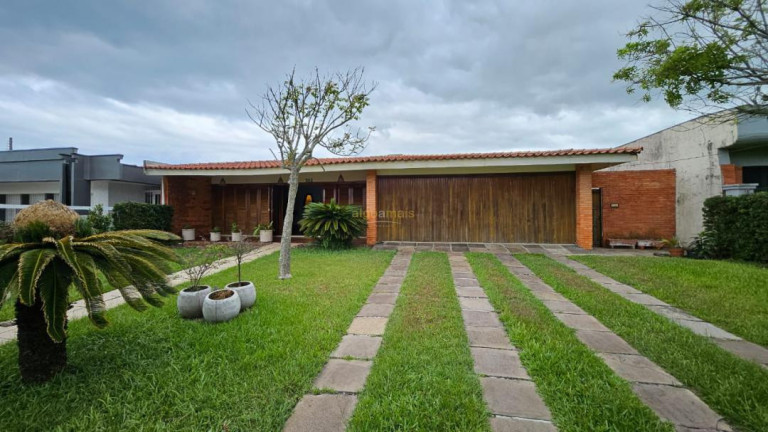 Casa com 4 Quartos à Venda, 264 m² em Atlântida - Xangri-lá