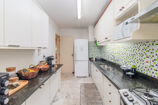 Imagem Apartamento com 3 Quartos à Venda, 153 m² em Rio Branco - Porto Alegre Imagem Apartamento com 3 Quartos à Venda, 153 m² em Rio Branco - Porto Alegre