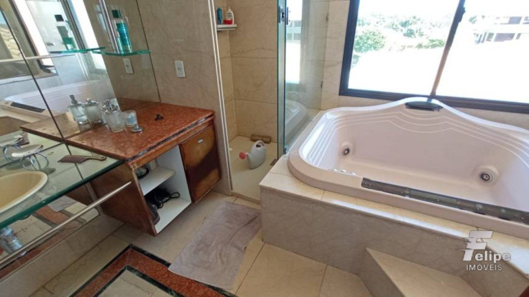 Imagem Imóvel com 8 Quartos à Venda, 1.080 m² em Setiba - Guarapari