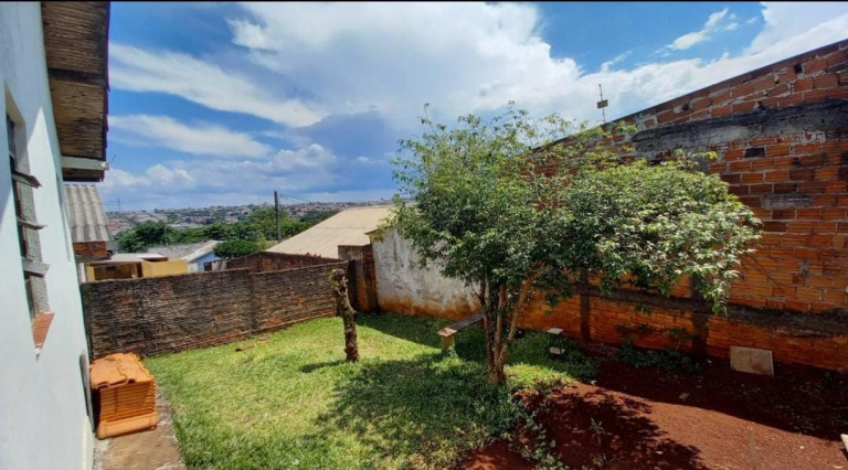 Imagem Casa com 2 Quartos à Venda, 70 m² em Conjunto Habitacional Violim - Londrina