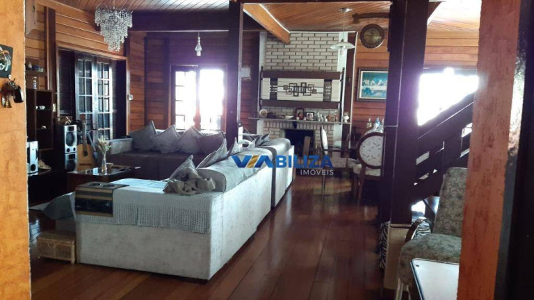 Imagem Sobrado com 3 Quartos à Venda, 250 m² em Aruja 5 - Arujá Imagem Sobrado com 3 Quartos à Venda, 250 m² em Aruja 5 - Arujá