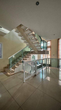 Imagem Sobrado com 3 Quartos à Venda, 316 m² em Jardim Vila Galvão - Guarulhos Imagem Sobrado com 3 Quartos à Venda, 316 m² em Jardim Vila Galvão - Guarulhos